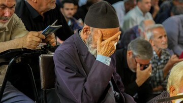 فیلم| مراسم معنوی دعای عرفه در آستان محمد هلال بن (ع) آران و بیدگل