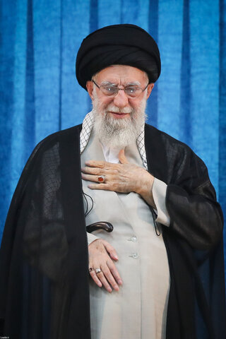 Imágenes / Ceremonia del 36º aniversario del fallecimiento del Imam Jomeini (que Dios tenga misericordia de él) con la presencia del Líder Supremo de la Revolución