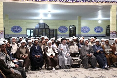 تصاویر/ نشست هم ‌اندیشی امامان جماعت مساجد شهر کرمانشاه