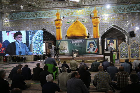 تصاویر| مراسم بزرگداشت قاری روشن دل شیرازی در حرم مطهر سیدعلاالدین حسین(ع)