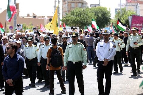 تصاویر/ راهپیمایی باشکوه مردم قم در سالروز قیام ۱۵ خرداد