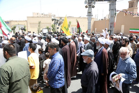 تصاویر/ راهپیمایی باشکوه مردم قم در سالروز قیام ۱۵ خرداد