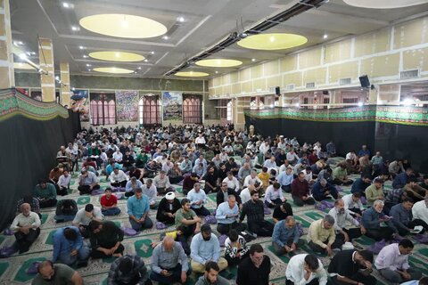 تصاویر قرائت دعای پرفیض عرفه در مصلای الغدیر خرم آباد
