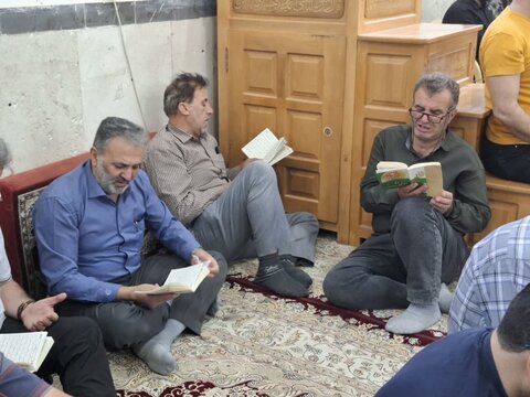 تصاویر/ مراسم معنوی دعای عرفه در امامزاده داوود(ع) قمصر