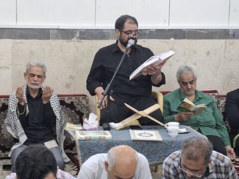 تصاویر/ مراسم معنوی دعای عرفه در امامزاده داوود(ع) قمصر