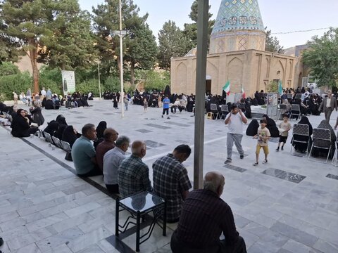 تصاویر/ مراسم معنوی دعای عرفه در امامزاده داوود(ع) قمصر