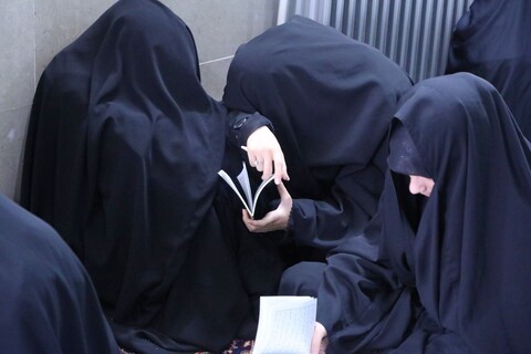 تصاویر/ برگزاری مراسم پرفیض قرائت دعای عرفه در مدرسه علمیه مصلی یزد