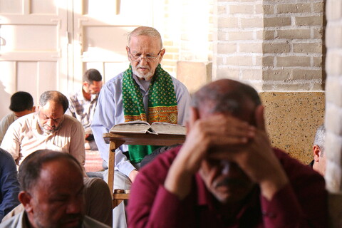 تصاویر/ قرائت دعای عرفه در مساجد استان قم