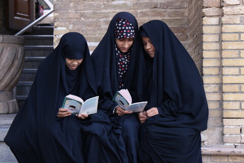 تصاویر/ قرائت دعای عرفه در مساجد استان قم