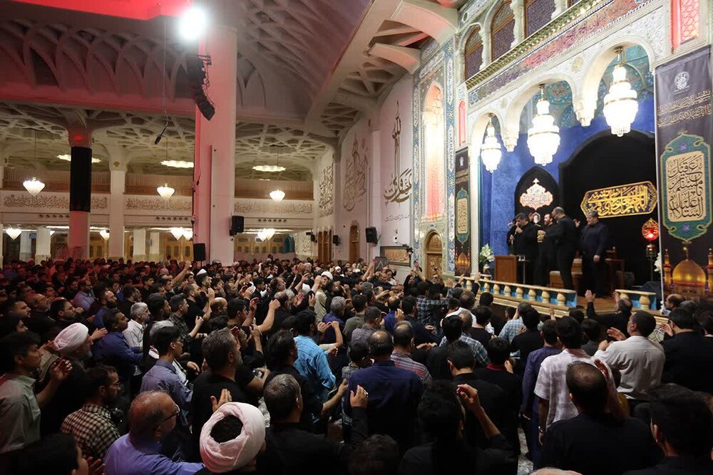 اجتماع بزرگ هیئات مذهبی قم در شب شهادت حضرت مسلم (ع) و یادبود امام خمینی (ره)