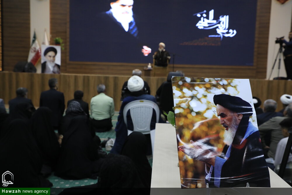 تصاویر/ مراسم سالگرد ارتحال امام خمینی(ره) در حسینیه جماران بیرجند