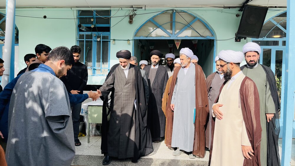 مشاور رئیس‌جمهور در گنبدکاووس+ عکس/ حوزه علمیه متناسب با نیازهای ۵۰ سال آینده نیروی انسانی تربیت کند