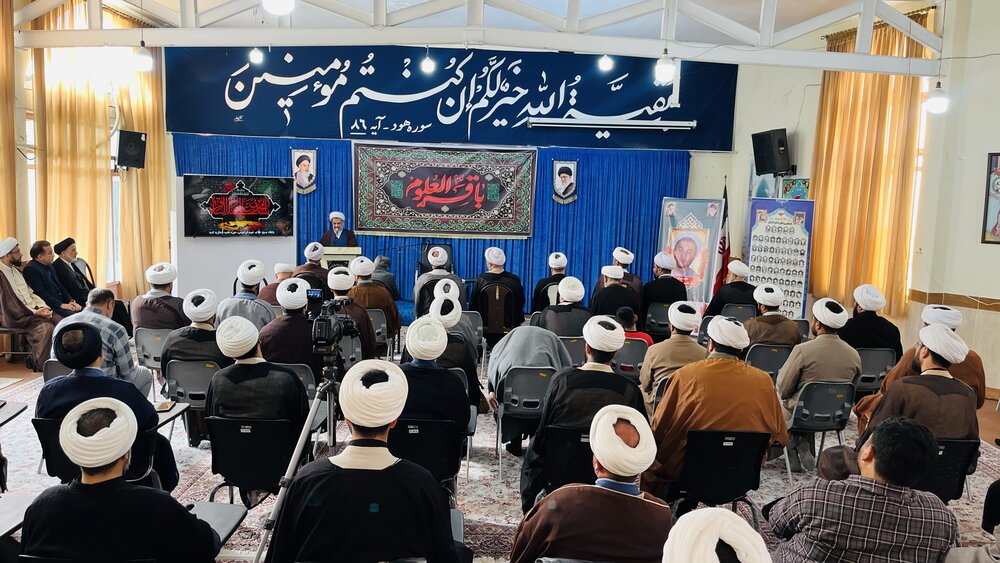 مشاور رئیسجمهور در گنبدکاووس+ عکس/ حوزه علمیه متناسب با نیازهای ۵۰ سال آینده نیروی انسانی تربیت کند