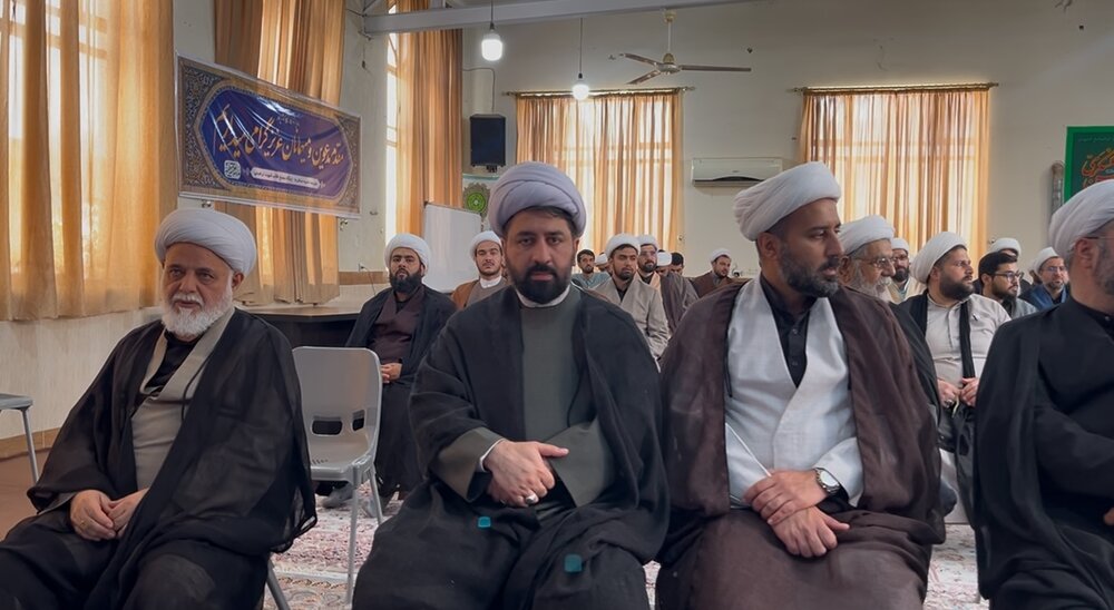 مشاور رئیس‌جمهور در گنبدکاووس+ عکس/ حوزه علمیه متناسب با نیازهای ۵۰ سال آینده نیروی انسانی تربیت کند