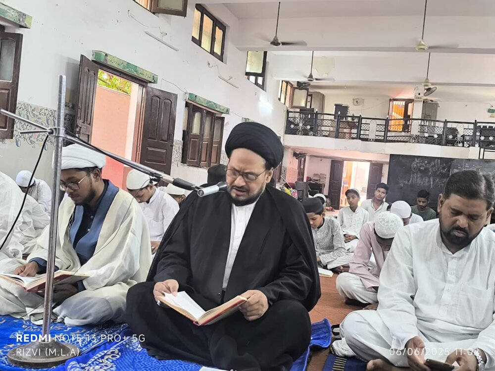 दुआ-ए-अरफ़ा बंदगी और मारिफ़त का एक संपूर्ण पाठशाला है।मौलाना सफ़दर हुसैन ज़ैदी