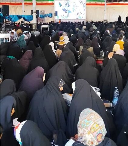 تصاویر/ حال و هوای گلزار شهدای کرمان در روز عرفه