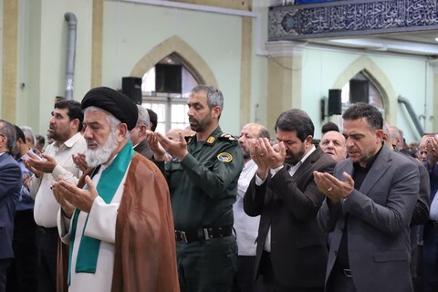 تصاویر /  اقامه‌ نماز عید سعید قربان در همدان