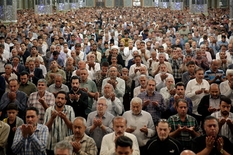 تصاویر/ اقامه نماز عید قربان در حرم مطهر رضوی