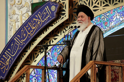 تصاویر/ اقامه نماز عید قربان در حرم مطهر رضوی