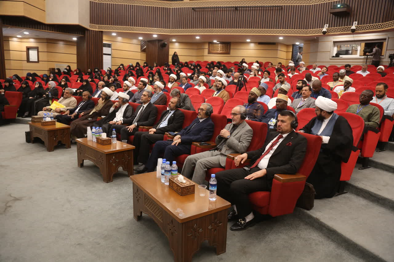 چهارمین همایش بین‌المللی معرفت و رسالت حسینی برگزار شد + عکس