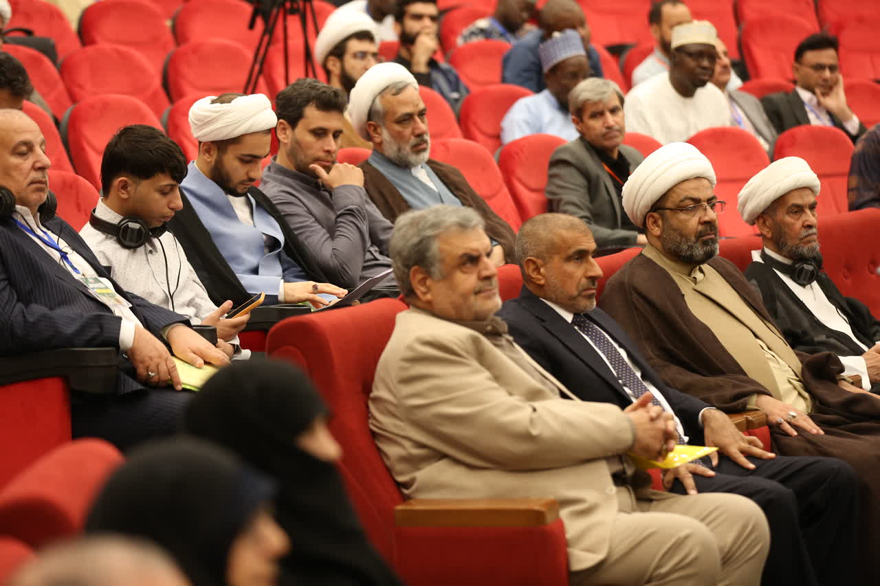 چهارمین همایش بینالمللی معرفت و رسالت حسینی برگزار شد + عکس