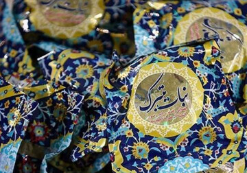 توزیع روزانه ۲هزار بسته نبات متبرک بین زائران حرم رضوی در دهه ولایت