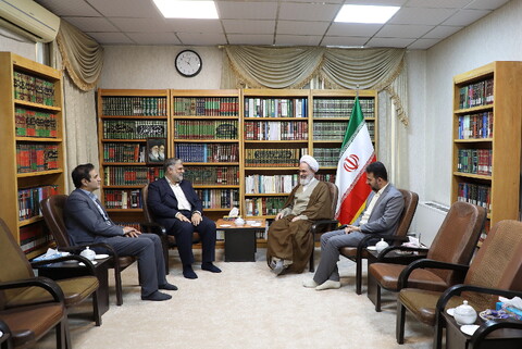 تصاویر/ دیدار شهردار قم با آیت الله اعرافی