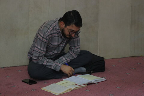 برگزاری امتحان شفاهی در مدرسه آیت الله آخوند (ره)