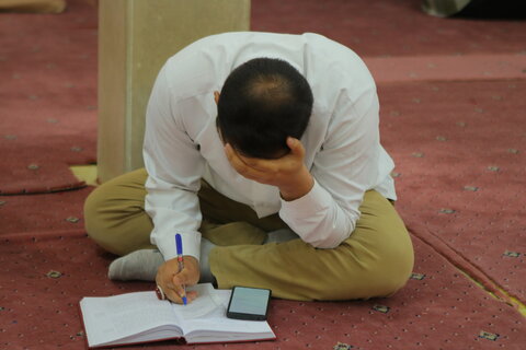 برگزاری امتحان شفاهی در مدرسه آیت الله آخوند (ره)