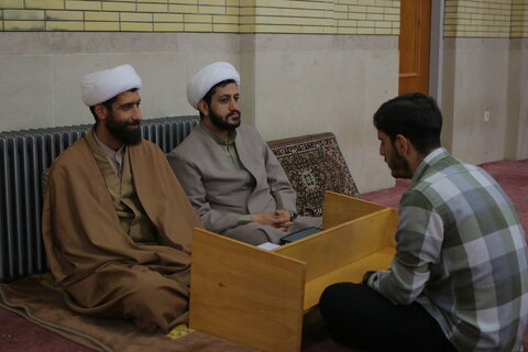 برگزاری امتحان شفاهی در مدرسه آیت الله آخوند (ره)