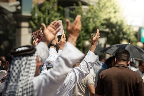 أجواء روحانية إيمانية في زيارة الإمام الحسين يوم عرفة