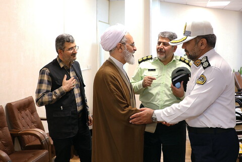 تصاویر/ دیدار فرمانده انتظامی استان قم  با آیت الله اعرافی