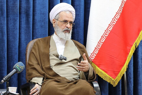 تصاویر/ دیدار فرمانده انتظامی استان قم  با آیت الله اعرافی