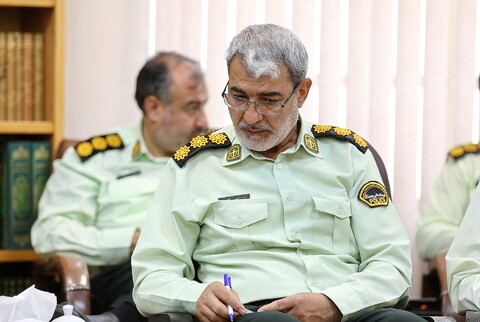 تصاویر/ دیدار فرمانده انتظامی استان قم  با آیت الله اعرافی