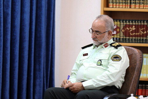 تصاویر/ دیدار فرمانده انتظامی استان قم  با آیت الله اعرافی