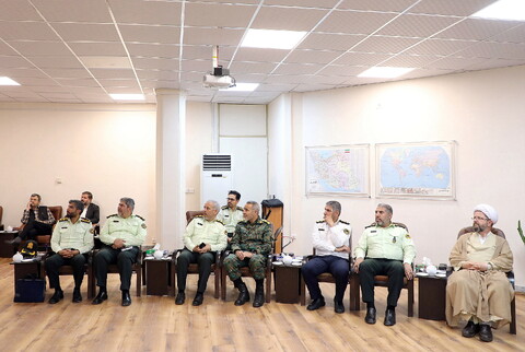 تصاویر/ دیدار فرمانده انتظامی استان قم  با آیت الله اعرافی