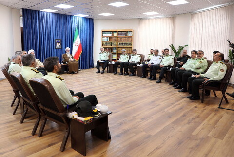 تصاویر/ دیدار فرمانده انتظامی استان قم  با آیت الله اعرافی