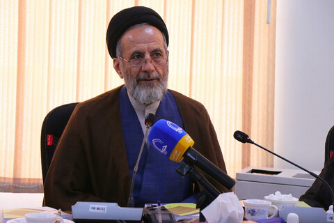 نشست رونمایی از کتاب درسی جدید حوزه علمیه با عنوان علوم قرآنی