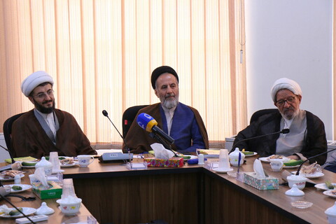 نشست رونمایی از کتاب درسی جدید حوزه علمیه با عنوان علوم قرآنی