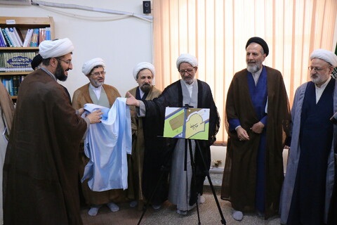 نشست رونمایی از کتاب درسی جدید حوزه علمیه با عنوان علوم قرآنی