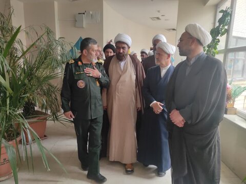 تصاویر / دیدار فرمانده سپاه استان قزوین با مدیر حوزه علمیه  قزوین