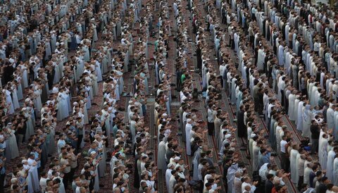 اقامه نماز عید قربان در بین الحرمین کربلای معلی