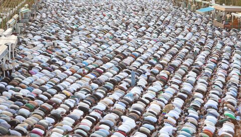 اقامه نماز عید قربان در بین الحرمین کربلای معلی