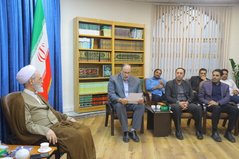 تصاویر / دیدار اعضای هیئت خادم الرضا (ع) با آیت الله اعرافی