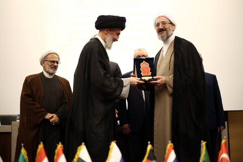 تصاویر/ چهارمین همایش بین‌المللی معرفت و رسالت حسینی