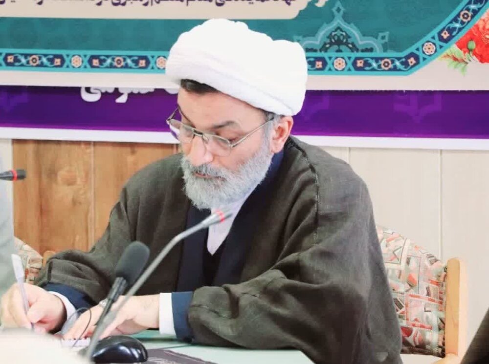 شخصیت تابناک امام خمینی(ره) را باید شناخت