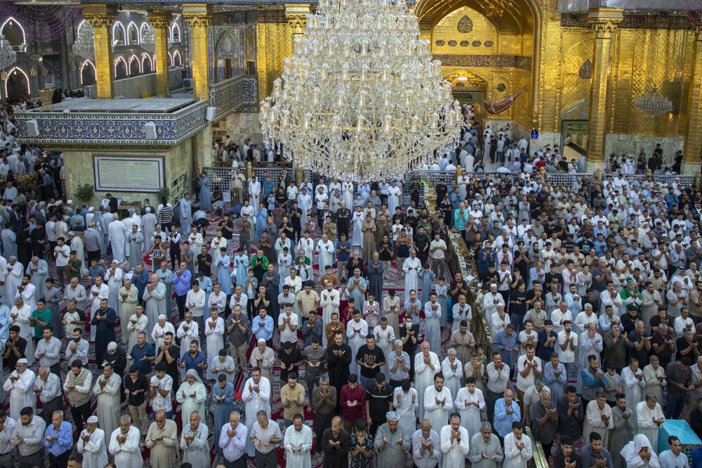 تصاویر/ برگزاری نماز عید سعید قربان در حرم حضرت اباالفضل العباس (علیه السلام)
