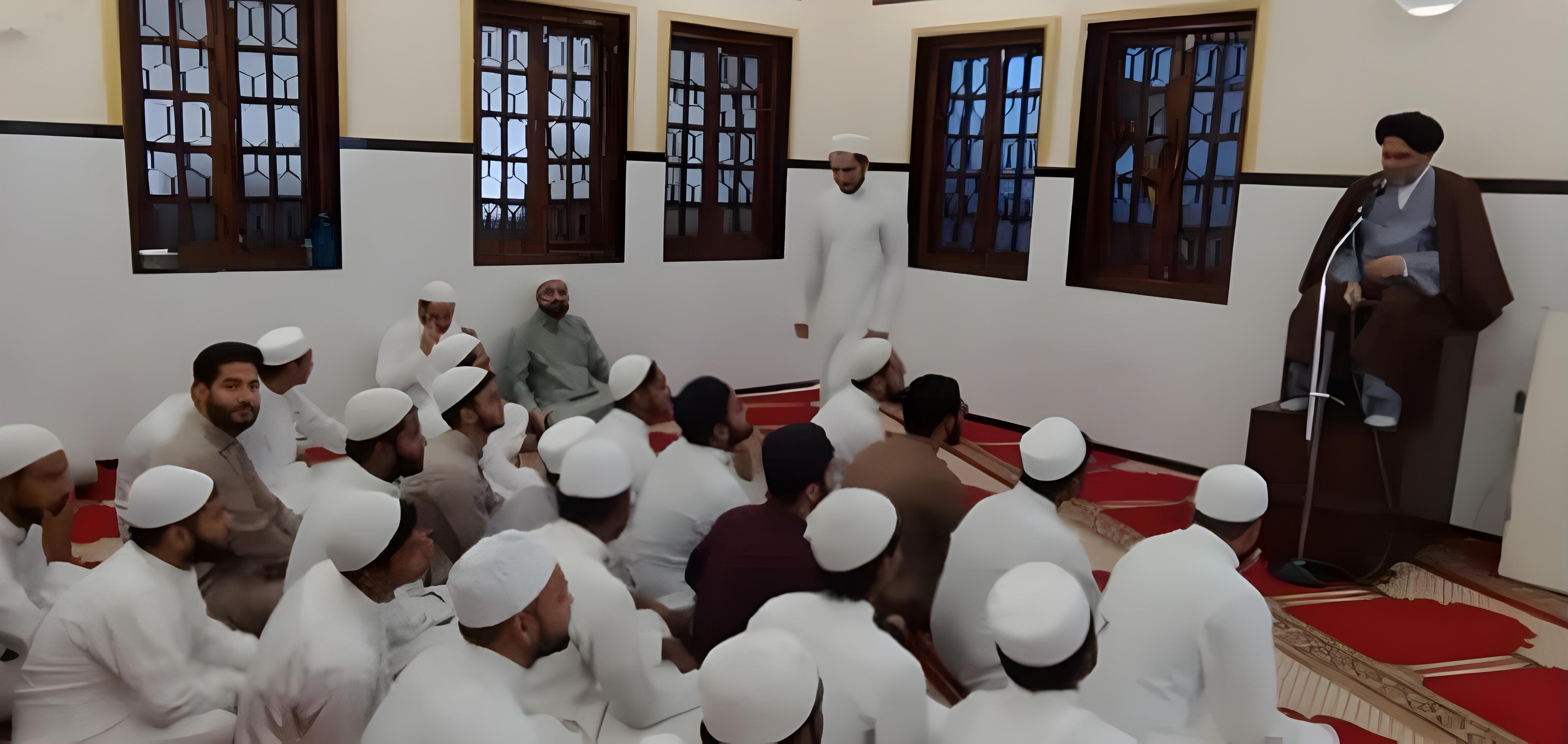 छात्रों को स्थानीय शैक्षणिक संस्थान के बाद क़ुम और नजफ़ का सफ़र करना चाहिएः हुज्जतुल इस्लाम वल-मुस्लेमीन कमाल हुसैनी