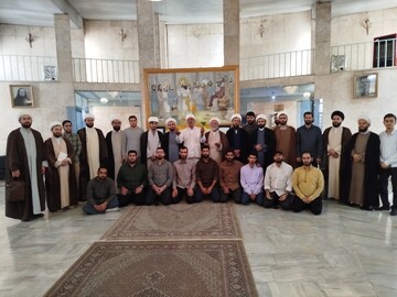 روایتی از اردوی پژوهشگران موسسه امام صادق(ع) در اصفهان؛ از بازدید کلیسای ارامنه و آتشکده زرتشتیان تا مدرسه چهارباغ