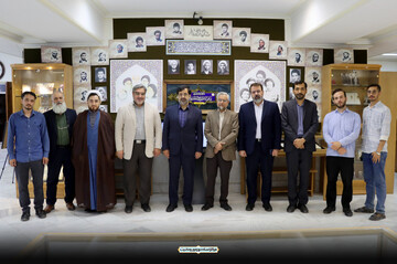 تصاویر/ بازدید استاندار قم از مرکز اسناد حوزه و روحانیت